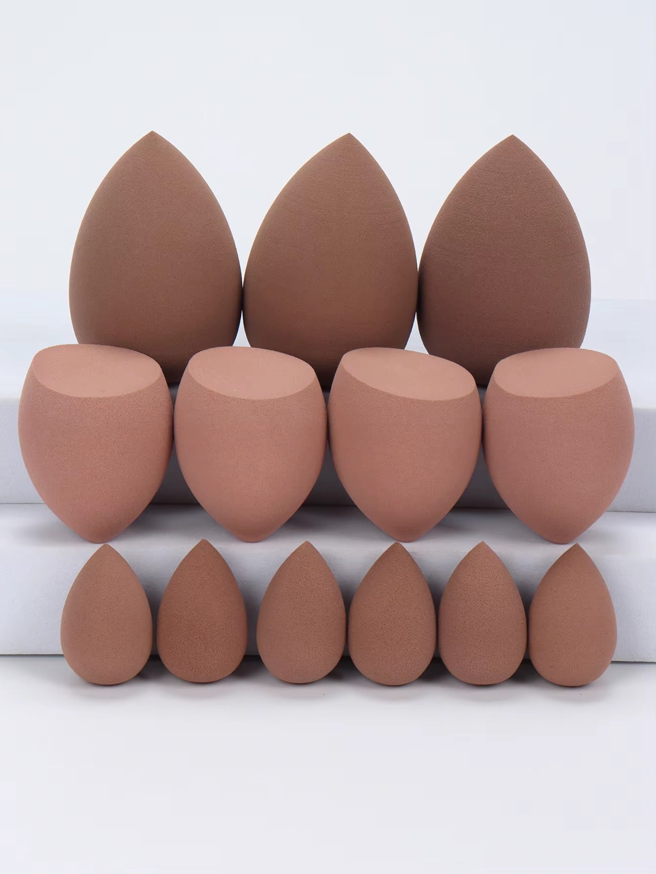 13 Pieces Large, Medium and Small Makeup Sponges, Which Become Larger When Exposed to Water