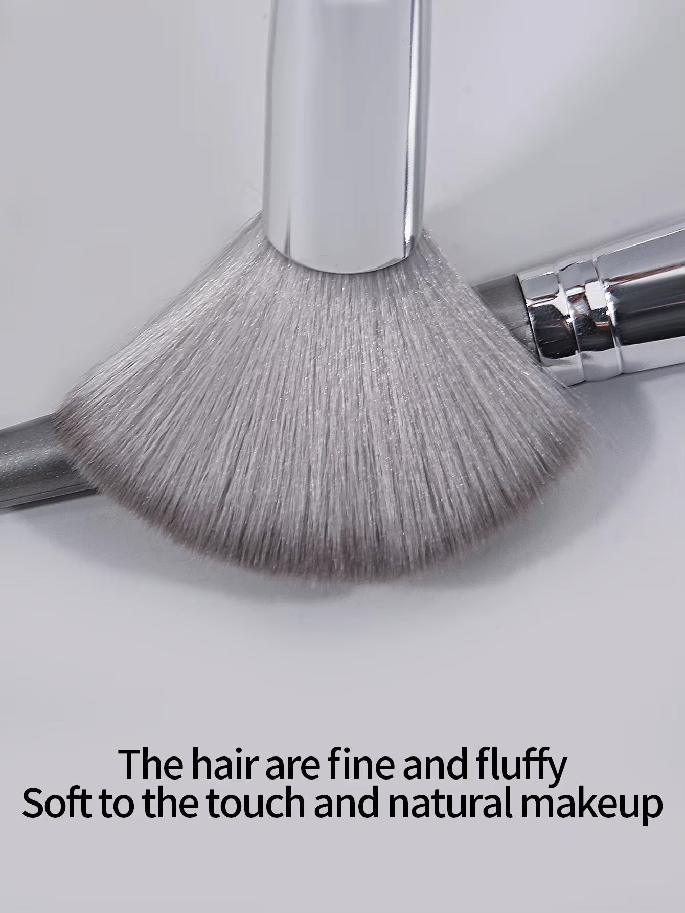 14 pieces Makeup Brush Set Portable Soft Makeup Tool & 2 pieces Wet Wet Dual Use Makeup Egg & 2 pieces Triangle Sponge Makeup Powder Puff