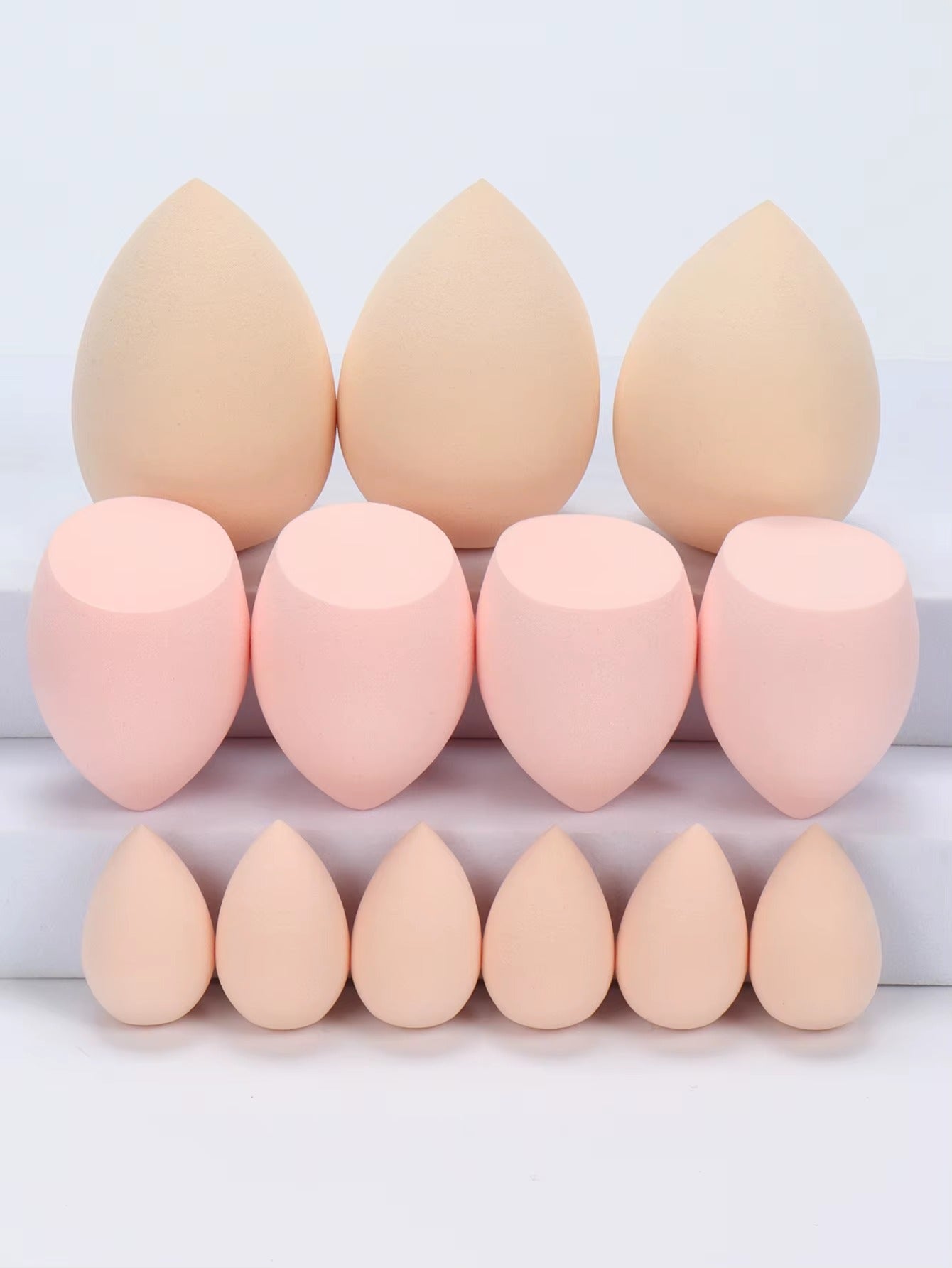 13 Pieces Large, Medium and Small Makeup Sponges, Which Become Larger When Exposed to Water