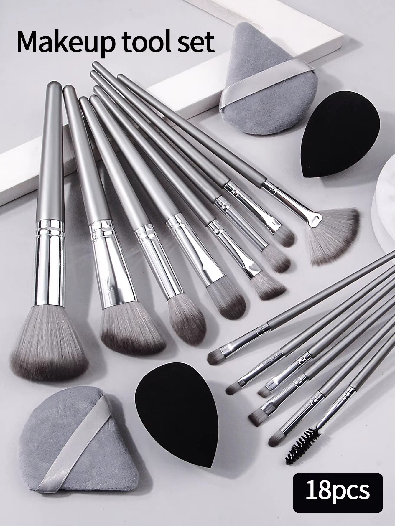 14 pieces Makeup Brush Set Portable Soft Makeup Tool & 2 pieces Wet Wet Dual Use Makeup Egg & 2 pieces Triangle Sponge Makeup Powder Puff