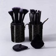 14 pieces of high-quality multi-purpose facial makeup brushes +2 soft triangular powder puffs +1 portable storage bucket