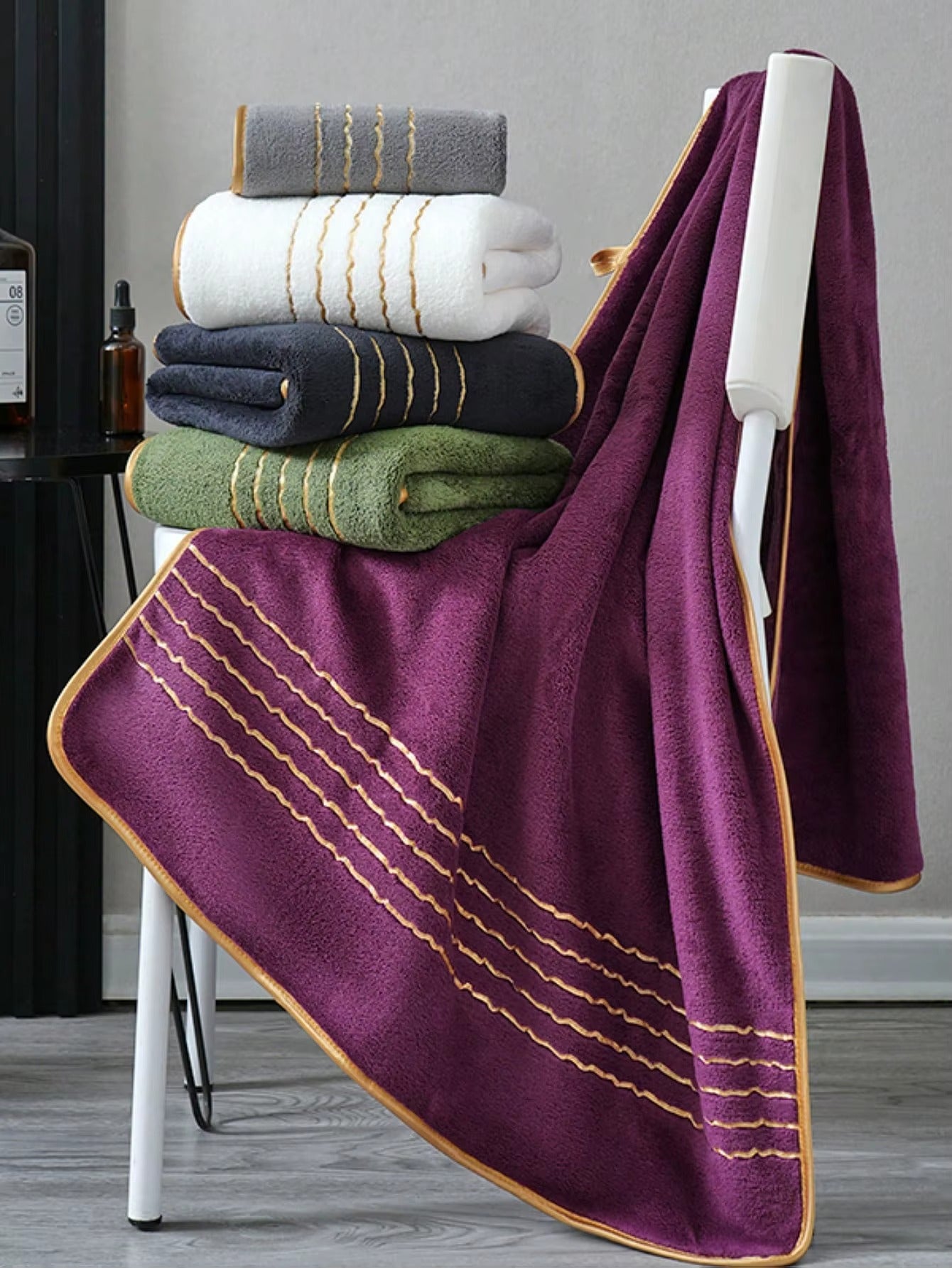 White Polyester Bath Towel with Gold Stripe Design, Soft Absorbent Quick-Dry, 70x140cm & 34x75cm